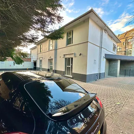 Two Bedroom Apartment - Heart Of Bournemouth - Free Parking - Sleeps 6 - Close To Town And Beach-2